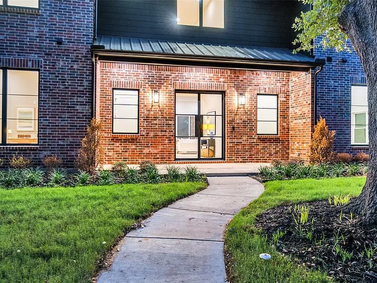Photo 2 of 3507 Warick Dr, Dallas, TX